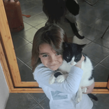 apriil_alguien